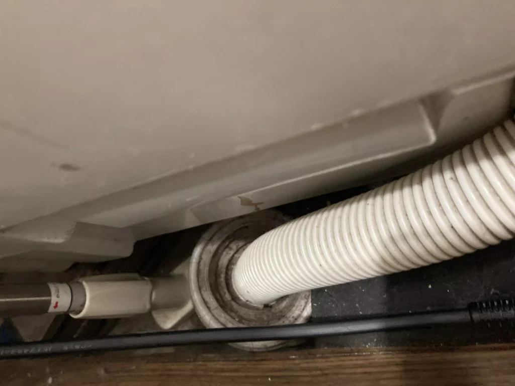 洗濯機の排水ホースNG例