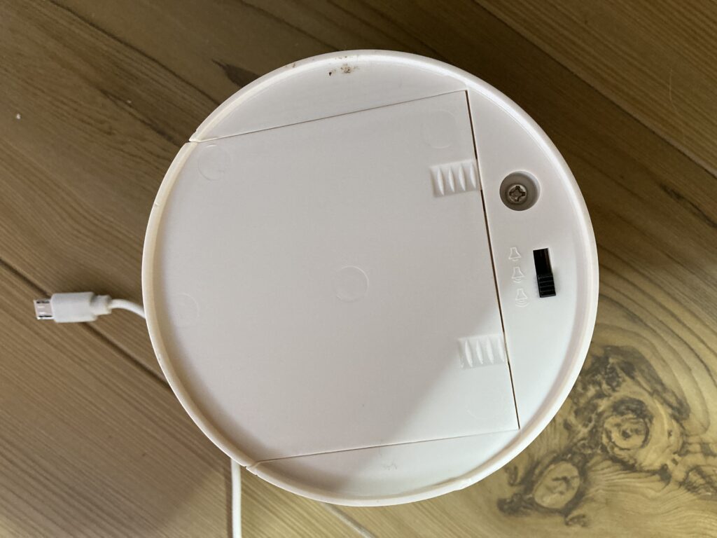 超音波撃退器電池カバー