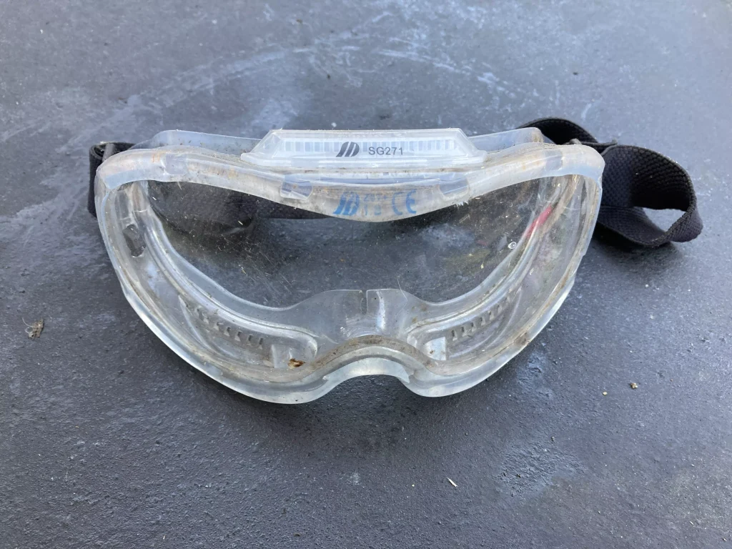 保護ゴーグル