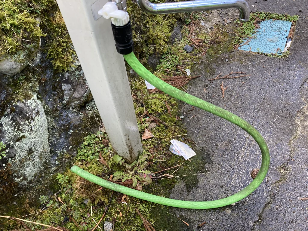 ワンタッチ継手とホース