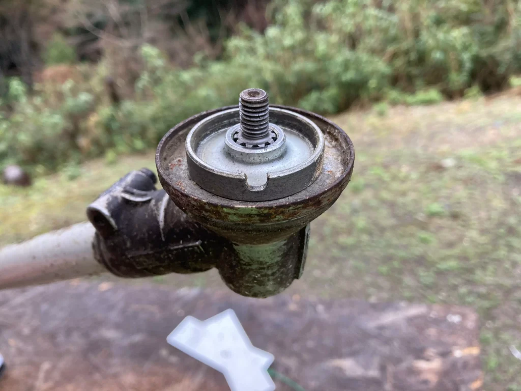 受け金具：NG向き