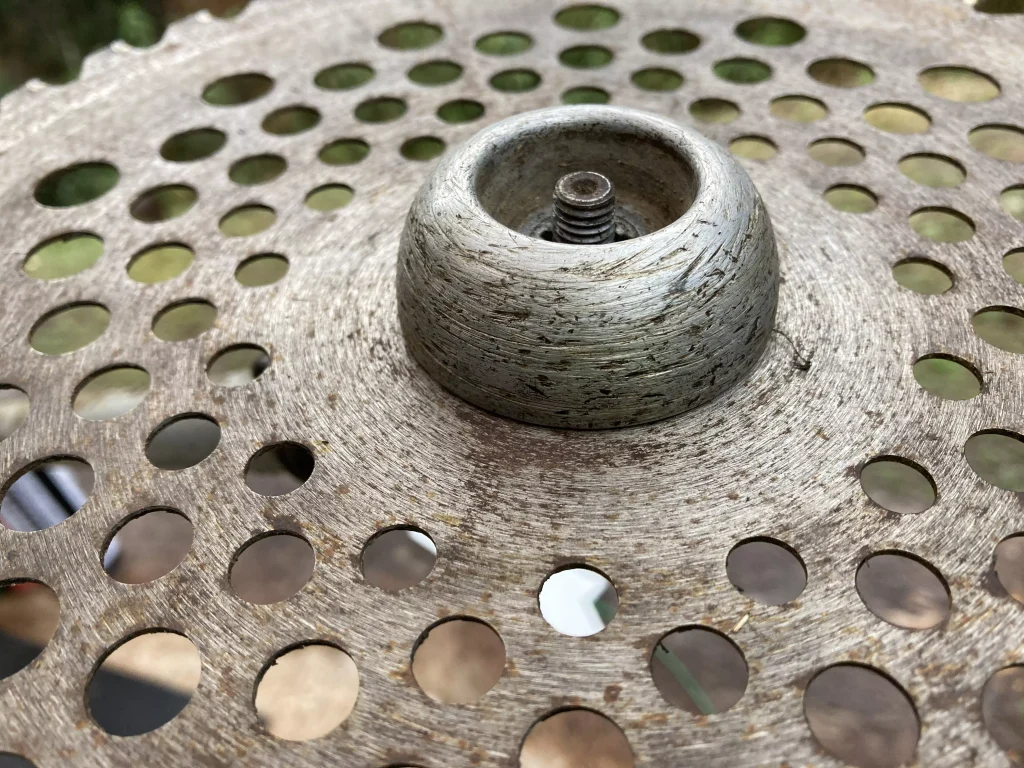 押さえ金具：OK